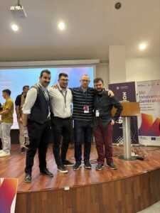 Φωτογραφία που δείχνει τους συμμετέχοντες της βράβευσης