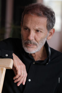 Σταύρος Ξαρχάκος